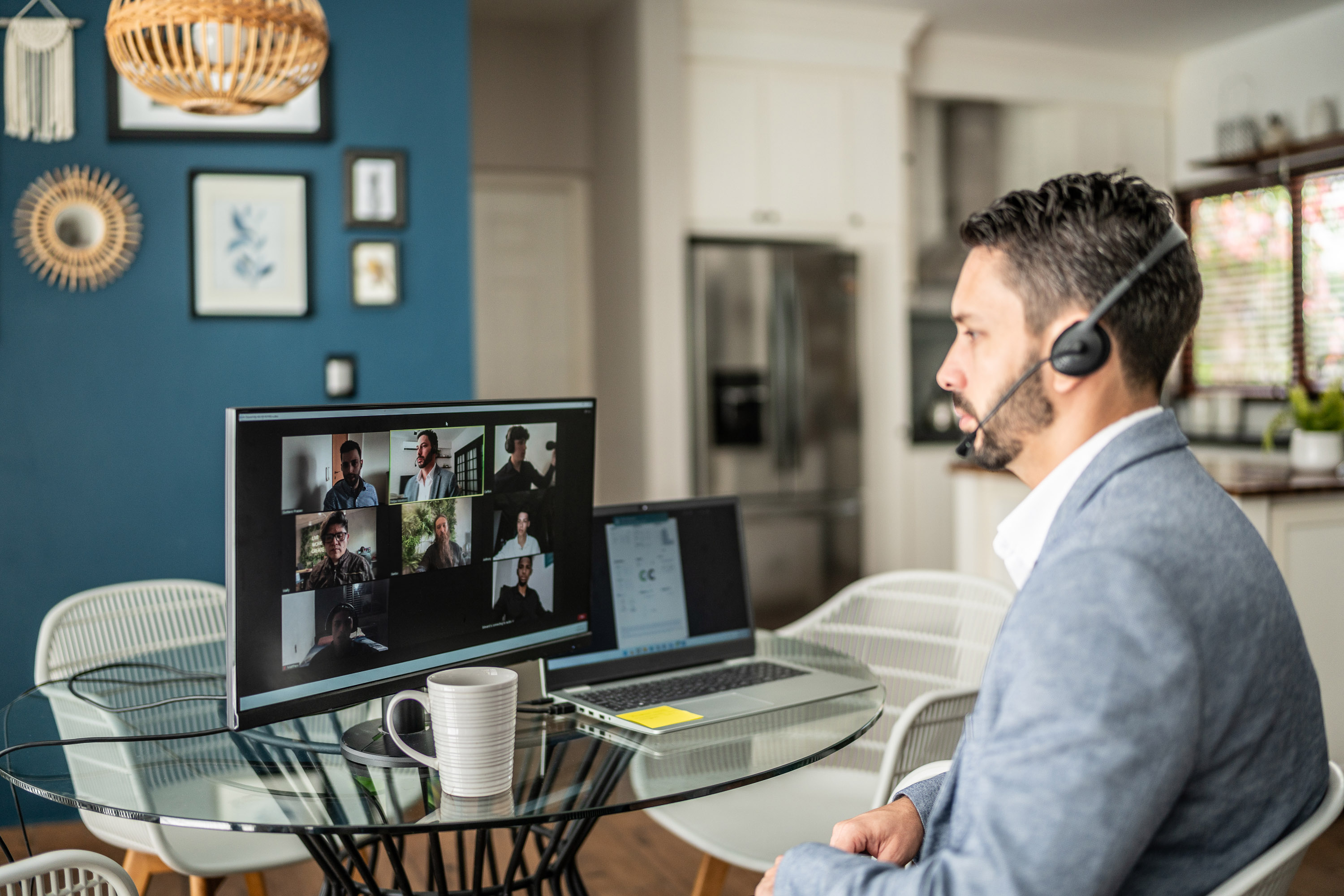 Contact illustration